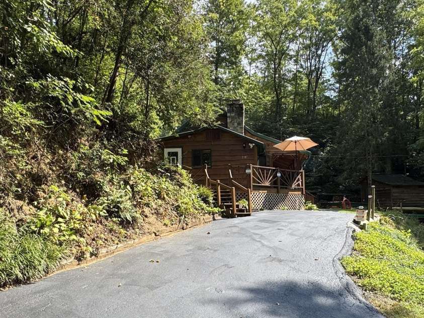 3387 Union Hill Road, Whittier, NC 28789.  MLS# CAR4421408, YatesRealty ID 49303. 