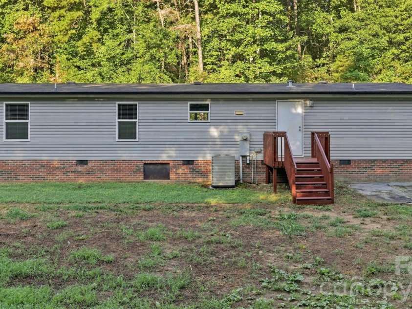 4782 29th Street Drive, Hickory, NC 28601.  MLS# CAR4415429, YatesRealty ID 49304. Back of Home