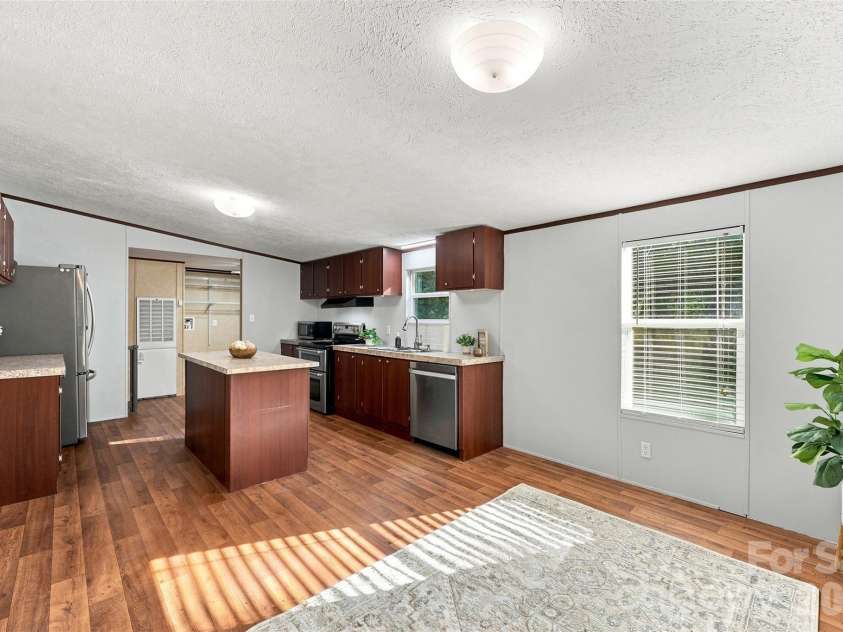 4782 29th Street Drive, Hickory, NC 28601.  MLS# CAR4415429, YatesRealty ID 49304. Dining room and Kitchen