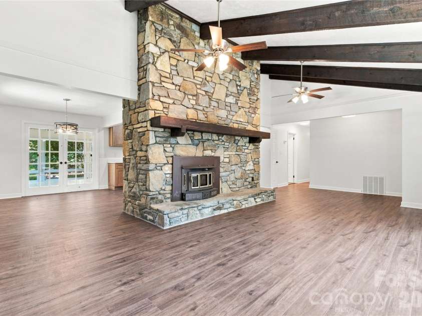 37 Guffey Mountain Road, Fairview, NC 28730.  MLS# CAR4422239, YatesRealty ID 49305. 