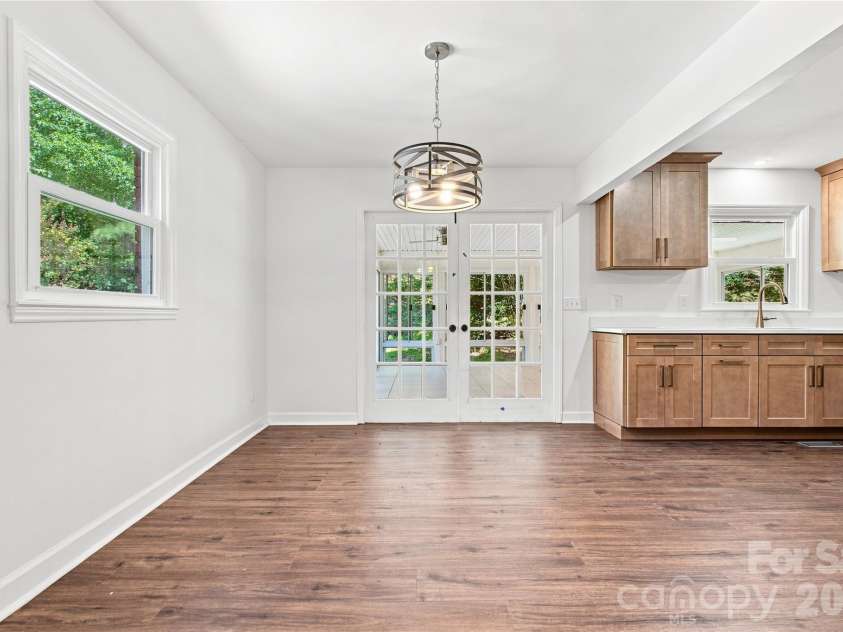 37 Guffey Mountain Road, Fairview, NC 28730.  MLS# CAR4422239, YatesRealty ID 49305. 