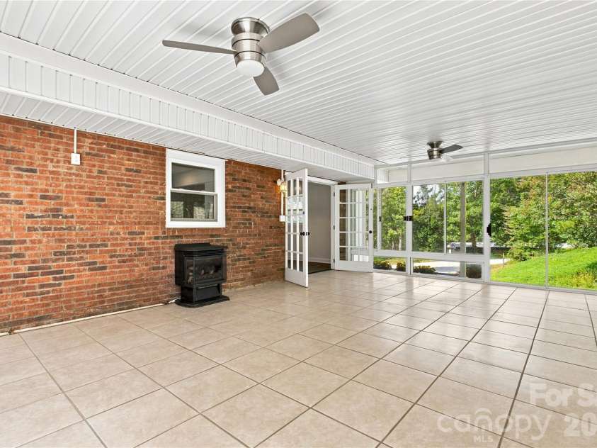 37 Guffey Mountain Road, Fairview, NC 28730.  MLS# CAR4422239, YatesRealty ID 49305. 
