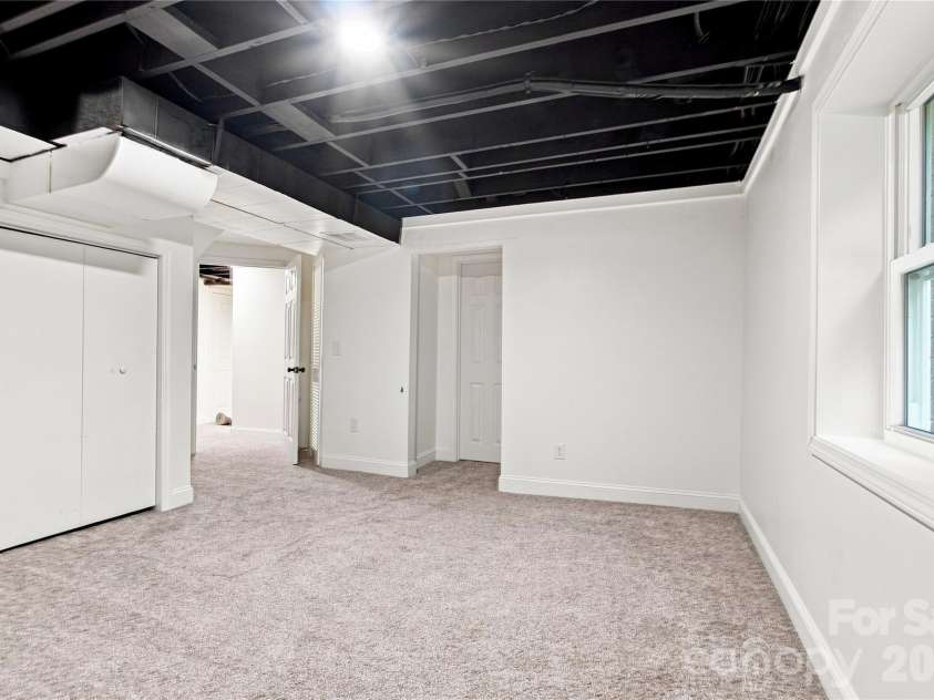 37 Guffey Mountain Road, Fairview, NC 28730.  MLS# CAR4422239, YatesRealty ID 49305. 