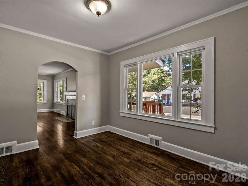 422 Altapass Highway, Spruce Pine, NC 28777.  MLS# CAR4422075, YatesRealty ID 49306. 