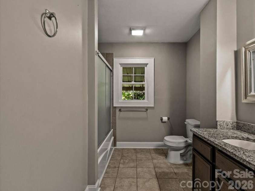 422 Altapass Highway, Spruce Pine, NC 28777.  MLS# CAR4422075, YatesRealty ID 49306. 