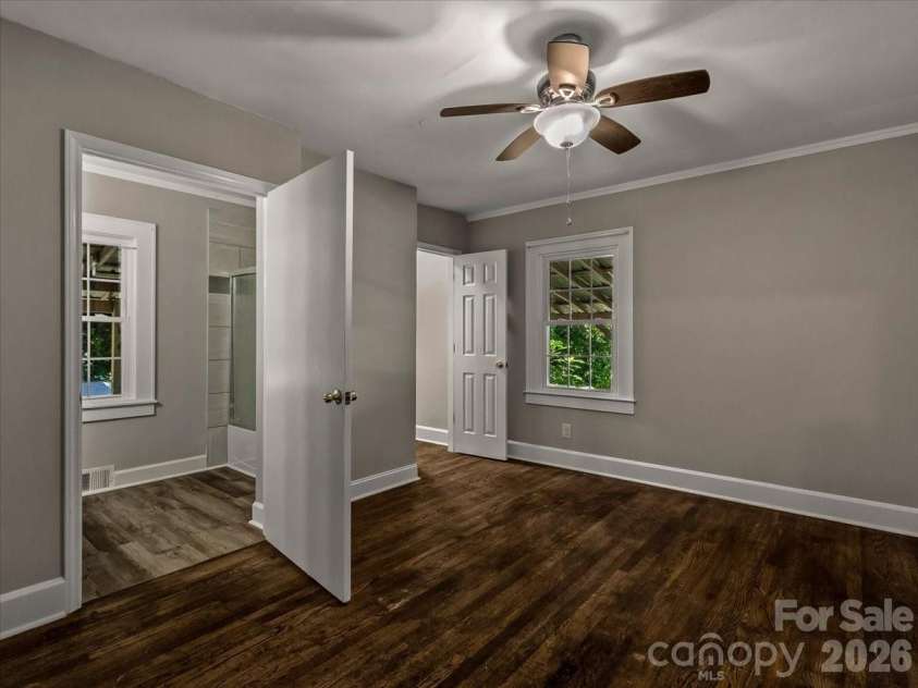 422 Altapass Highway, Spruce Pine, NC 28777.  MLS# CAR4422075, YatesRealty ID 49306. 