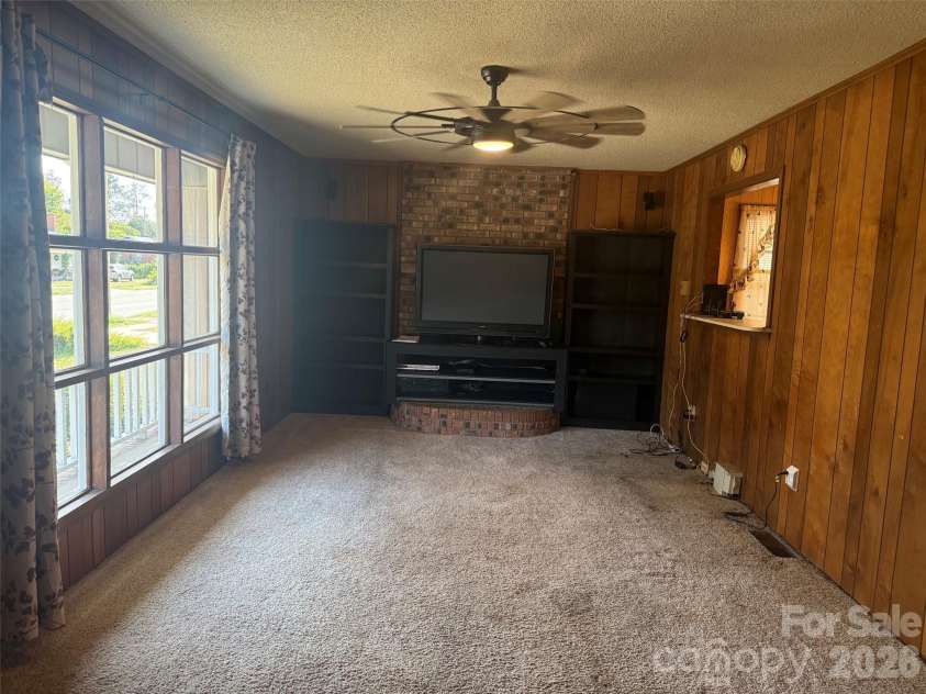 511 Church Street, Kershaw, SC 29067.  MLS# CAR4405856, YatesRealty ID 49308. 