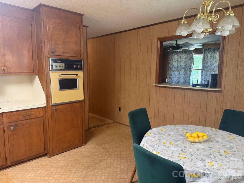 511 Church Street, Kershaw, SC 29067.  MLS# CAR4405856, YatesRealty ID 49308. 