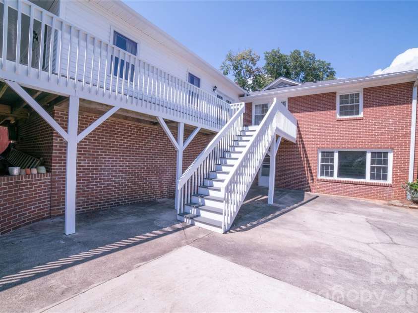 115 Chestnut Street, Morganton, NC 28655.  MLS# CAR4422295, YatesRealty ID 49309. 