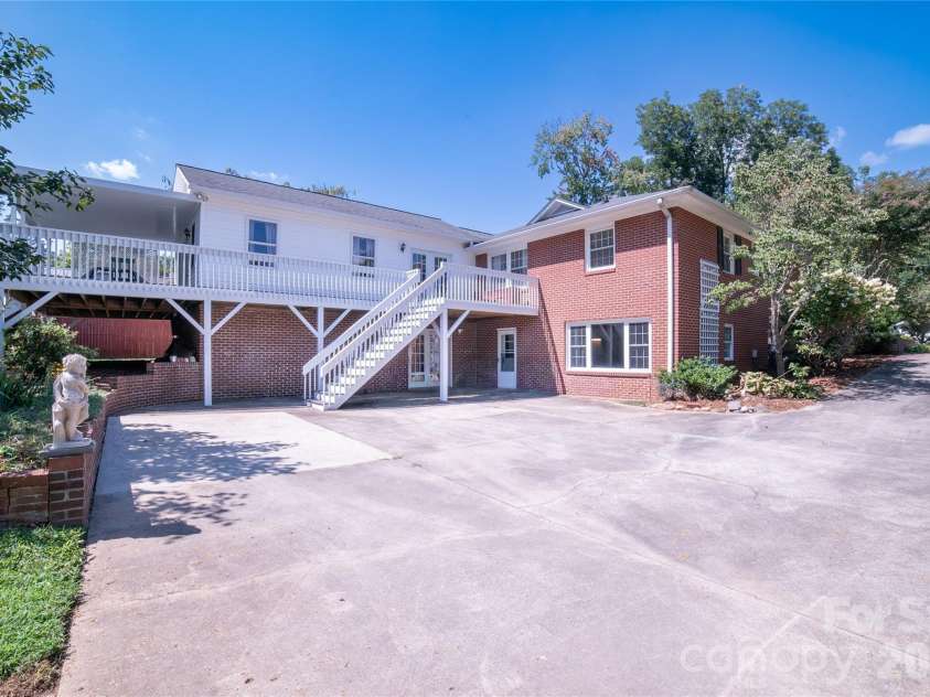 115 Chestnut Street, Morganton, NC 28655.  MLS# CAR4422295, YatesRealty ID 49309. 