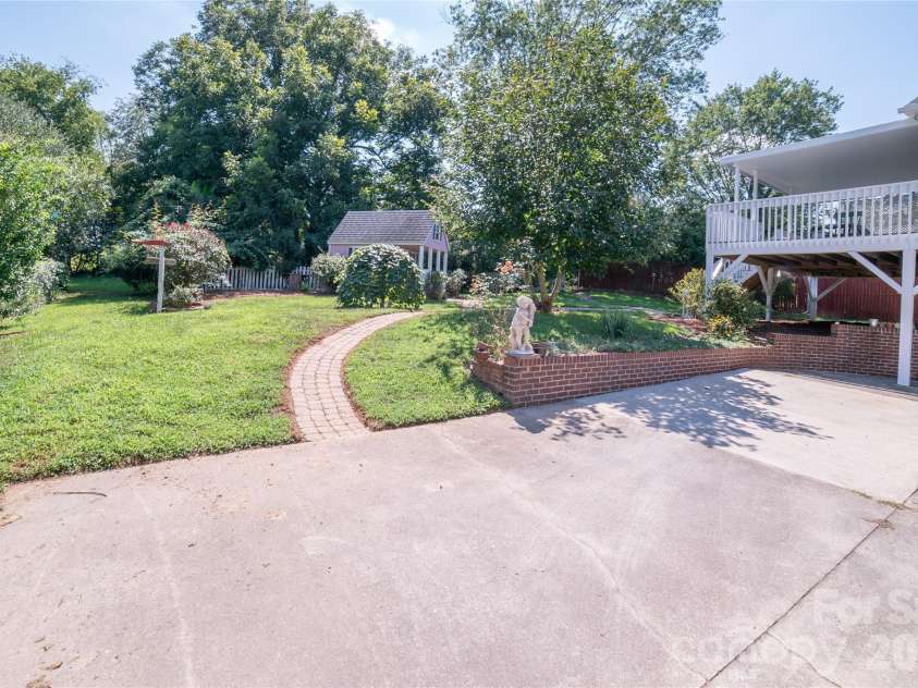 115 Chestnut Street, Morganton, NC 28655.  MLS# CAR4422295, YatesRealty ID 49309. 