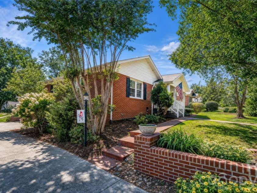 115 Chestnut Street, Morganton, NC 28655.  MLS# CAR4422295, YatesRealty ID 49309. 