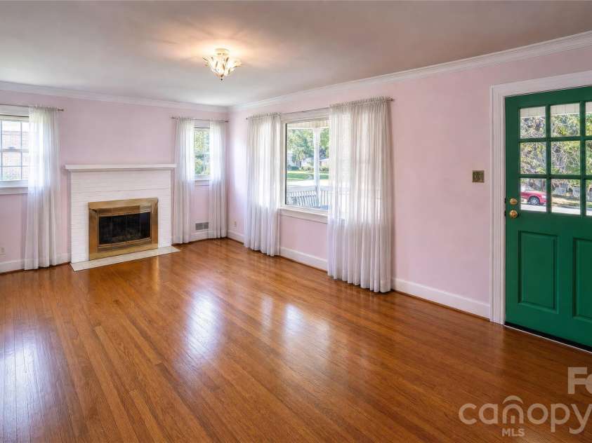 115 Chestnut Street, Morganton, NC 28655.  MLS# CAR4422295, YatesRealty ID 49309. 