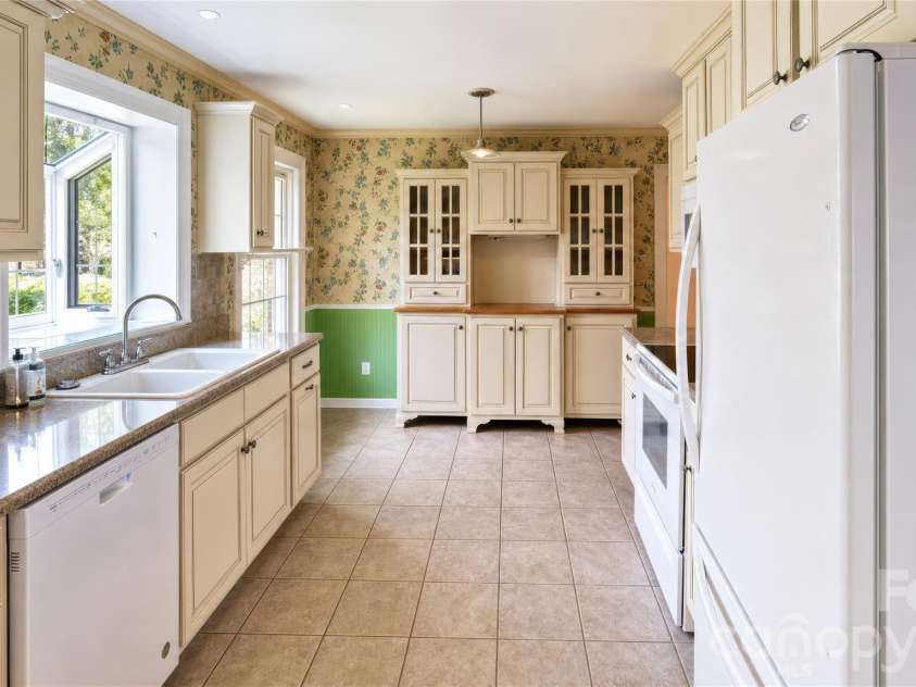 115 Chestnut Street, Morganton, NC 28655.  MLS# CAR4422295, YatesRealty ID 49309. 