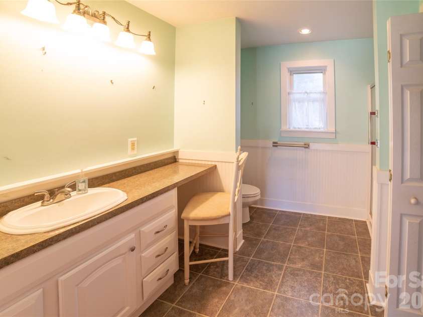 115 Chestnut Street, Morganton, NC 28655.  MLS# CAR4422295, YatesRealty ID 49309. 