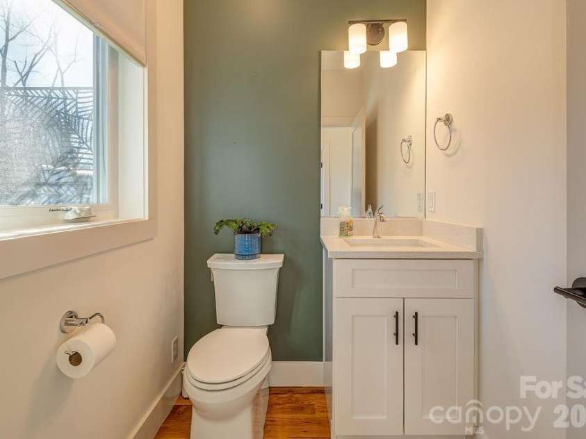 21 Orrinel Way, Asheville, NC 28806.  MLS# CAR4333114, YatesRealty ID 4931. 