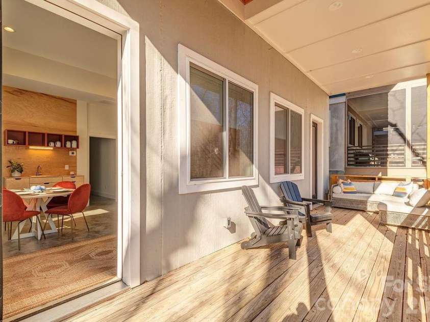 21 Orrinel Way, Asheville, NC 28806.  MLS# CAR4333114, YatesRealty ID 4931. 