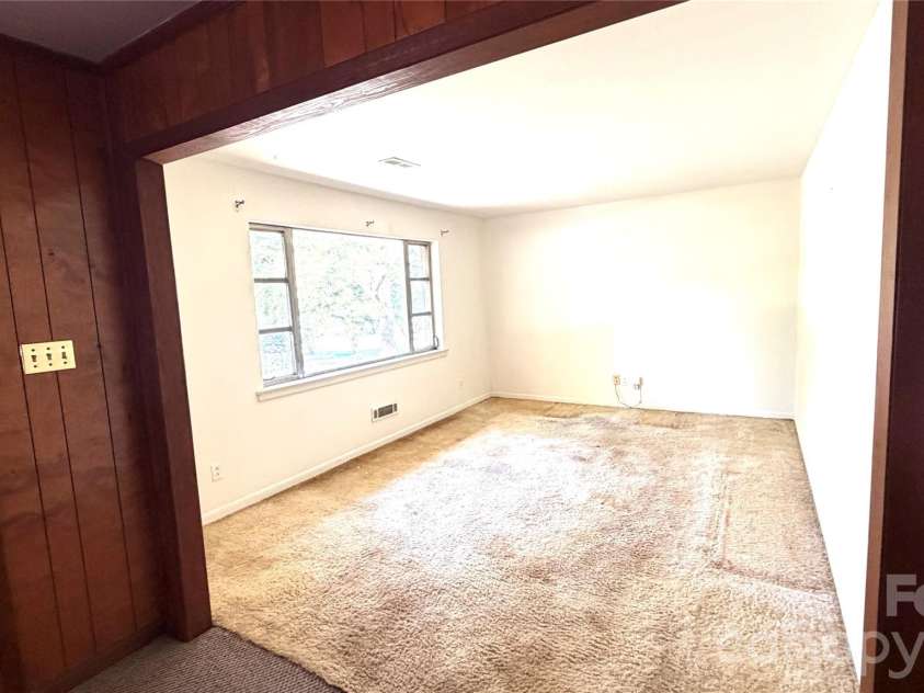 1515 Pleasant Plains Road, Matthews, NC 28105.  MLS# CAR4421977, YatesRealty ID 49310. 