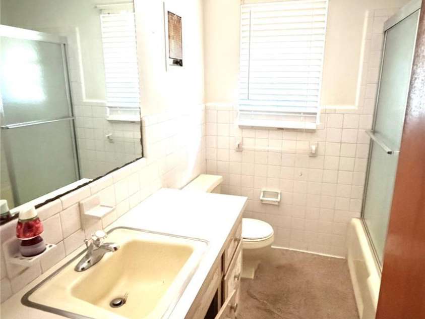 1515 Pleasant Plains Road, Matthews, NC 28105.  MLS# CAR4421977, YatesRealty ID 49310. 