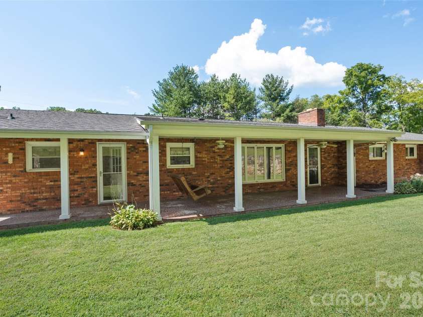 62 Haywood Drive, Canton, NC 28716.  MLS# CAR4410341, YatesRealty ID 49311. 