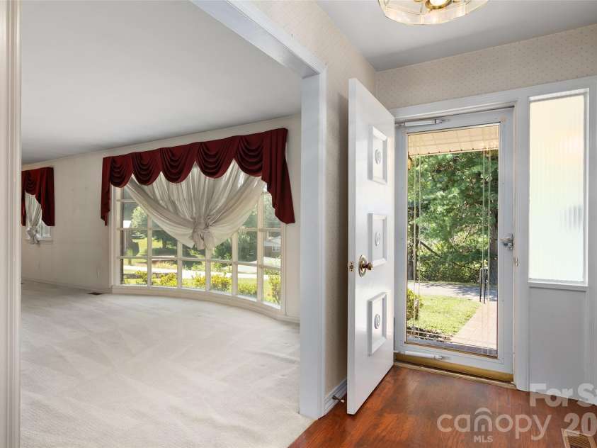 62 Haywood Drive, Canton, NC 28716.  MLS# CAR4410341, YatesRealty ID 49311. 