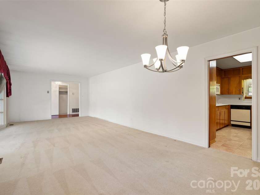 62 Haywood Drive, Canton, NC 28716.  MLS# CAR4410341, YatesRealty ID 49311. 