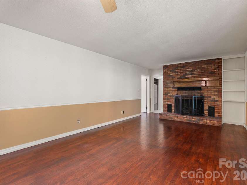 62 Haywood Drive, Canton, NC 28716.  MLS# CAR4410341, YatesRealty ID 49311. 