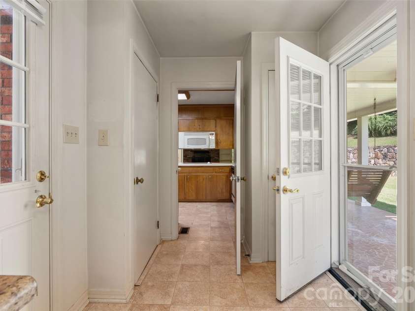 62 Haywood Drive, Canton, NC 28716.  MLS# CAR4410341, YatesRealty ID 49311. 