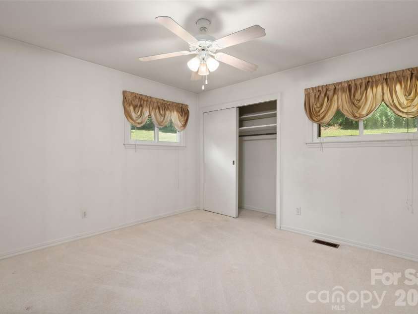 62 Haywood Drive, Canton, NC 28716.  MLS# CAR4410341, YatesRealty ID 49311. 