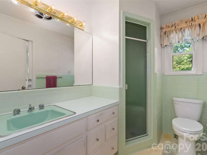 62 Haywood Drive, Canton, NC 28716.  MLS# CAR4410341, YatesRealty ID 49311. 