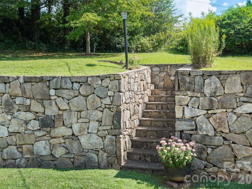 62 Haywood Drive, Canton, NC 28716.  MLS# CAR4410341, YatesRealty ID 49311. 