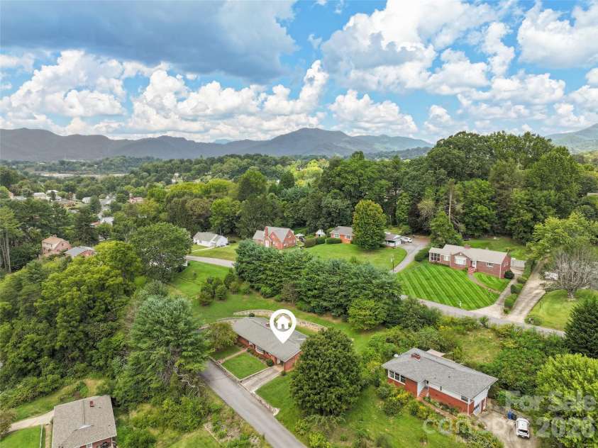 62 Haywood Drive, Canton, NC 28716.  MLS# CAR4410341, YatesRealty ID 49311. 
