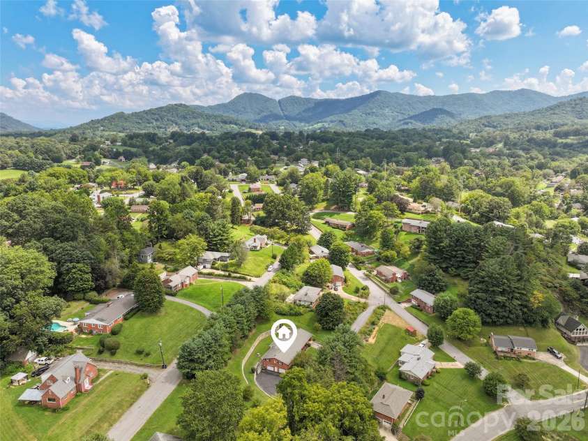 62 Haywood Drive, Canton, NC 28716.  MLS# CAR4410341, YatesRealty ID 49311. 