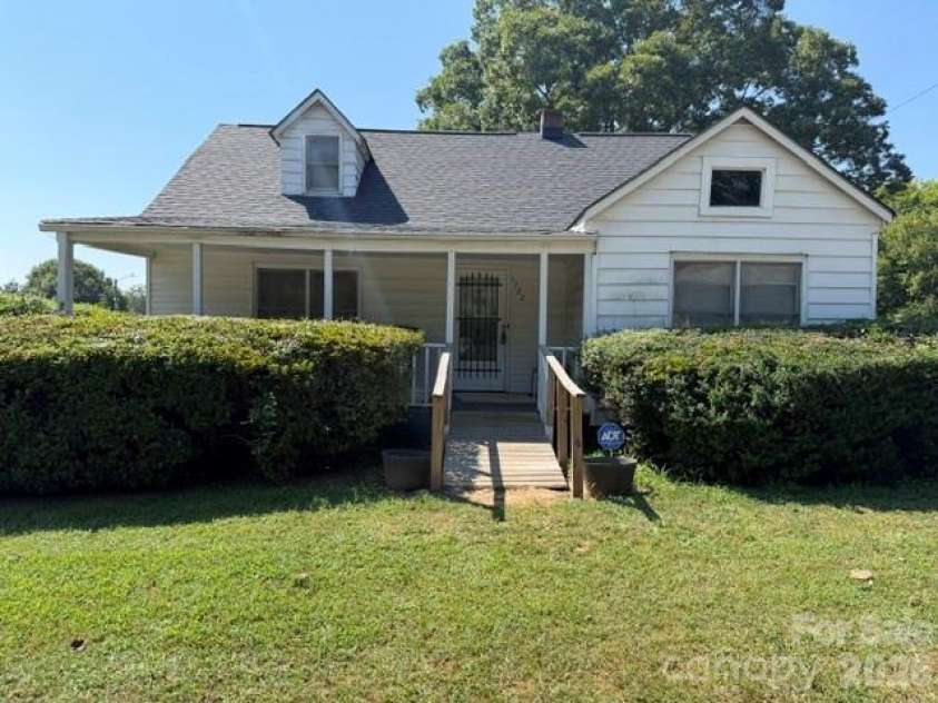 1722 Unity Drive, Statesville, NC 28625.  MLS# CAR4420858, YatesRealty ID 49313. 