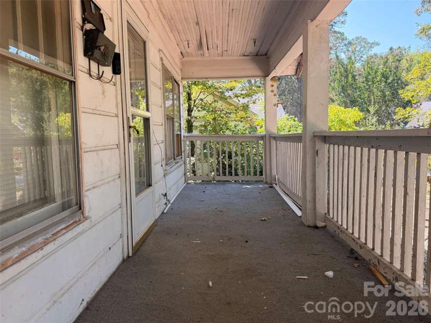 57 Mardell Circle, Asheville, NC 28806.  MLS# CAR4421293, YatesRealty ID 49314. 