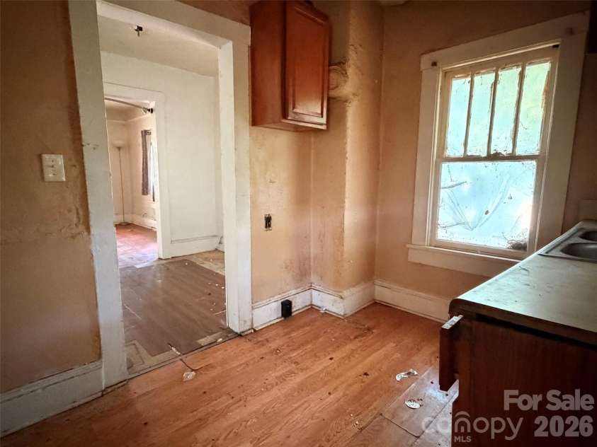 57 Mardell Circle, Asheville, NC 28806.  MLS# CAR4421293, YatesRealty ID 49314. 