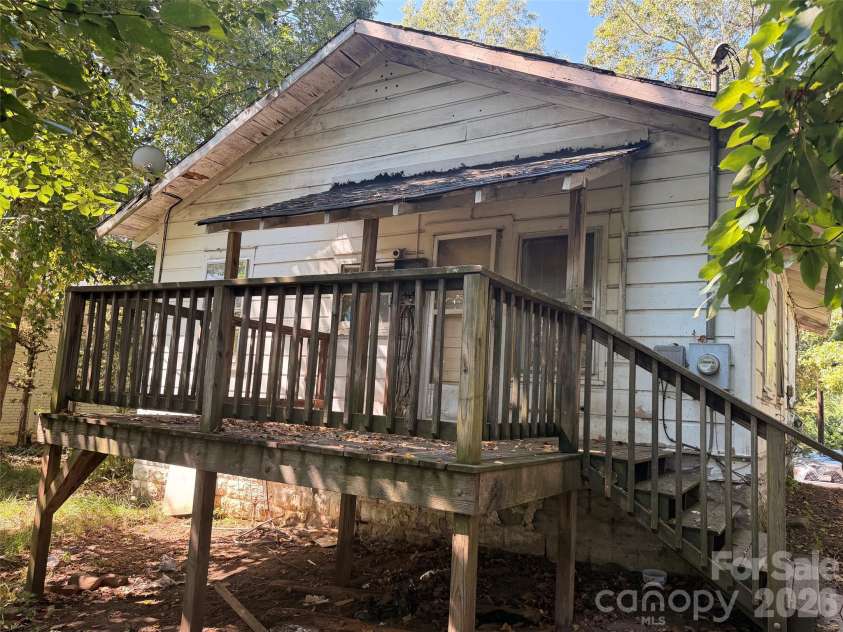 57 Mardell Circle, Asheville, NC 28806.  MLS# CAR4421293, YatesRealty ID 49314. 