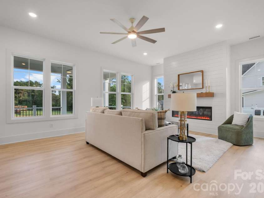 126 Jentri Way, Mooresville, NC 28115.  MLS# CAR4418346, YatesRealty ID 49315. 