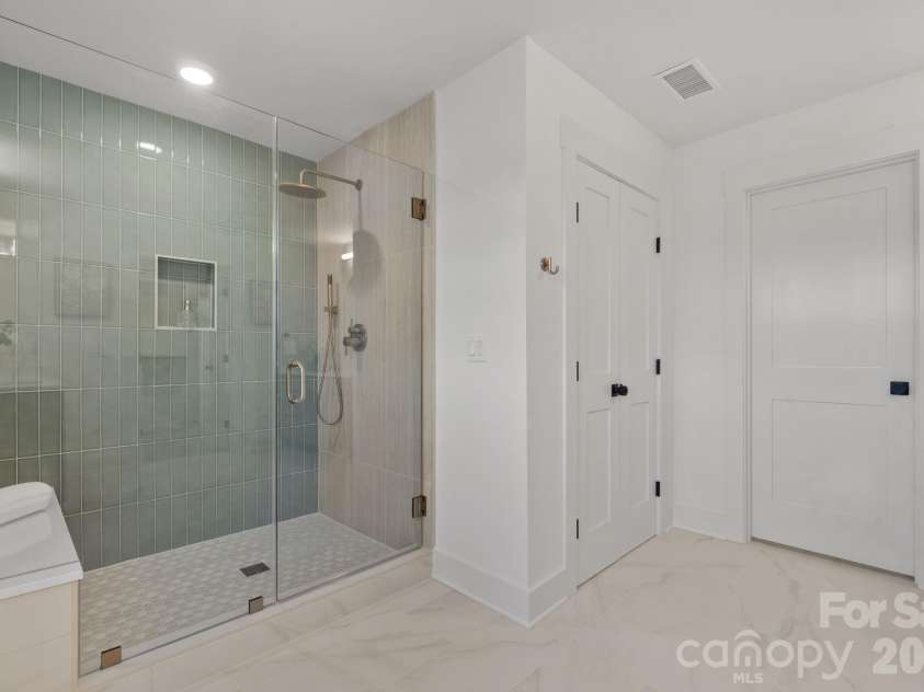 126 Jentri Way, Mooresville, NC 28115.  MLS# CAR4418346, YatesRealty ID 49315. 
