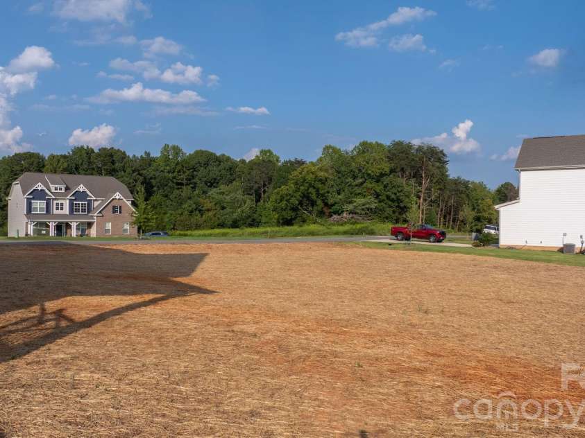 126 Jentri Way, Mooresville, NC 28115.  MLS# CAR4418346, YatesRealty ID 49315. 