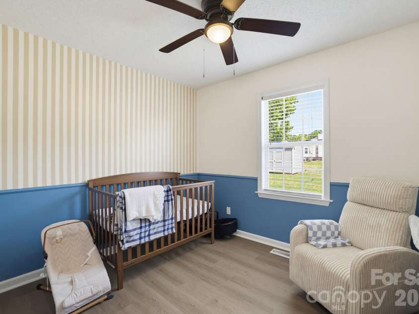 21 Oak Meadow Lane, Thomasville, NC 27360.  MLS# CAR4422187, YatesRealty ID 49316. 