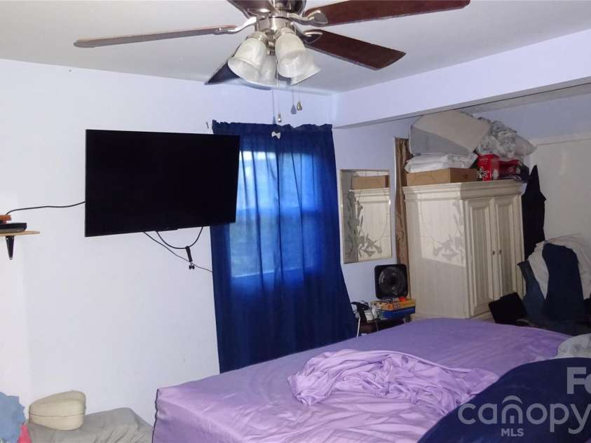801 Tryon Street, Shelby, NC 28150.  MLS# CAR4422306, YatesRealty ID 49317. 