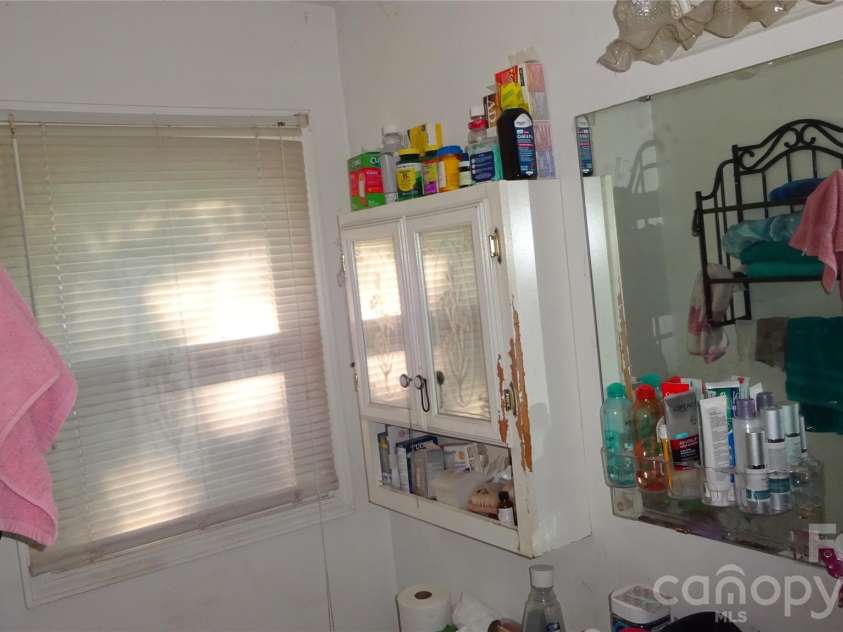 801 Tryon Street, Shelby, NC 28150.  MLS# CAR4422306, YatesRealty ID 49317. 