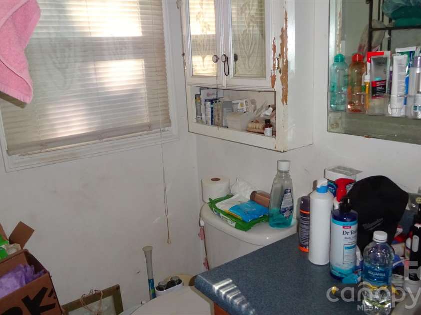 801 Tryon Street, Shelby, NC 28150.  MLS# CAR4422306, YatesRealty ID 49317. 