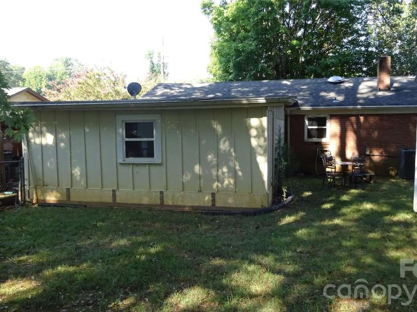 801 Tryon Street, Shelby, NC 28150.  MLS# CAR4422306, YatesRealty ID 49317. 