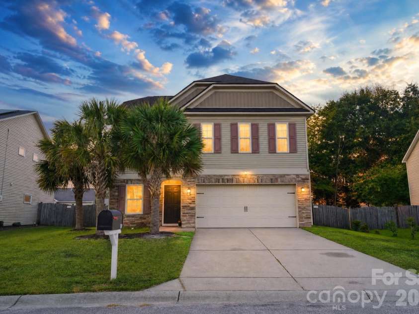 612 Colony Lakes Drive, Lexington, SC 29073.  MLS# CAR4421826, YatesRealty ID 49318. 