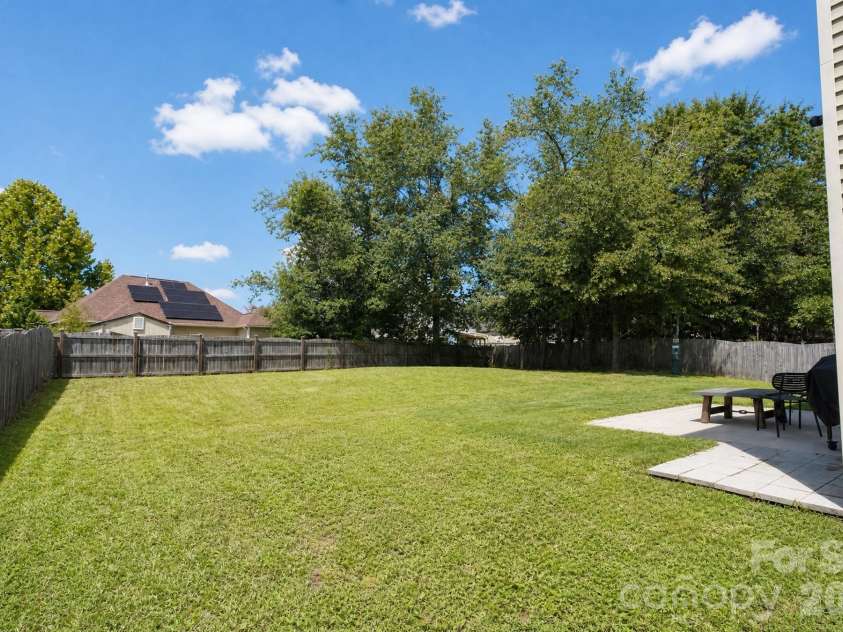 612 Colony Lakes Drive, Lexington, SC 29073.  MLS# CAR4421826, YatesRealty ID 49318. 