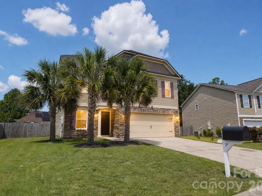 612 Colony Lakes Drive, Lexington, SC 29073.  MLS# CAR4421826, YatesRealty ID 49318. 