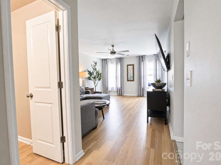 612 Colony Lakes Drive, Lexington, SC 29073.  MLS# CAR4421826, YatesRealty ID 49318. 