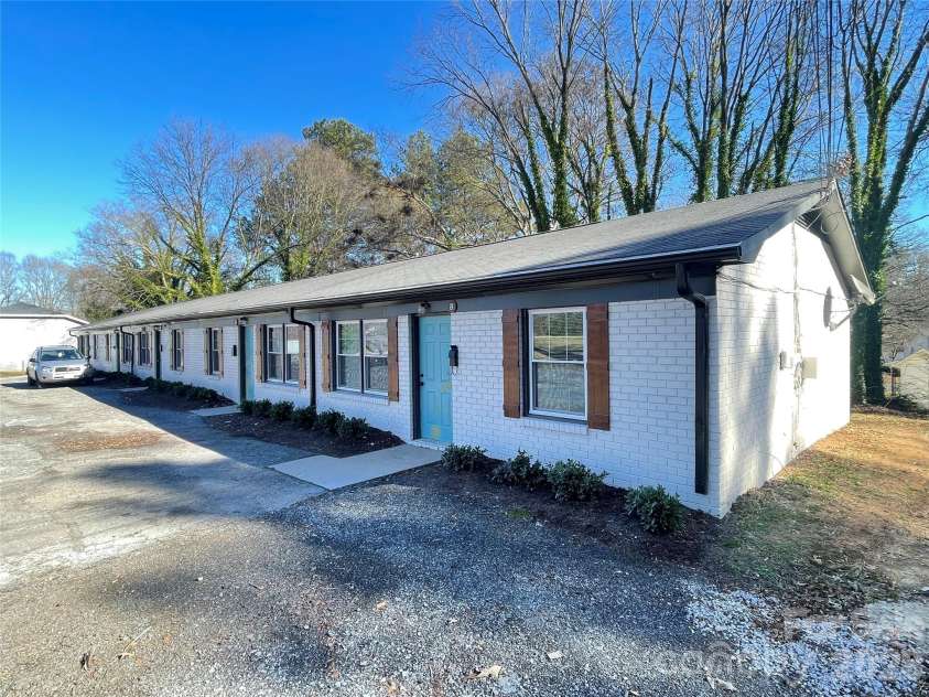 810 Dalton Street, Gastonia, NC 28052.  MLS# CAR4422314, YatesRealty ID 49319. 